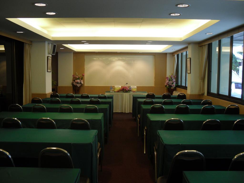 P Park Residence Charansanitwong Bangkok Buitenkant foto