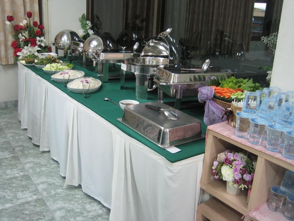 P Park Residence Charansanitwong Bangkok Buitenkant foto