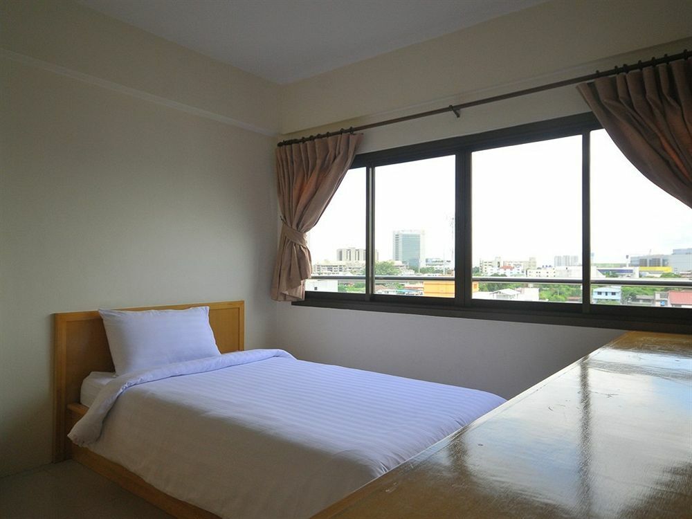 P Park Residence Charansanitwong Bangkok Buitenkant foto