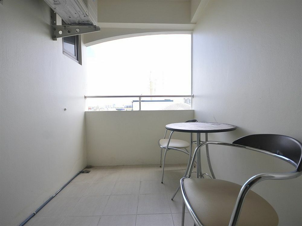 P Park Residence Charansanitwong Bangkok Buitenkant foto